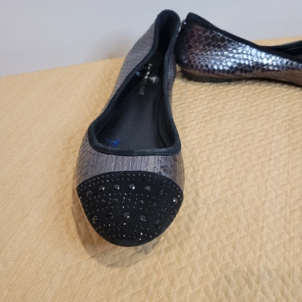 Donald j pliner size 9m great animal print black/silver ballet flats